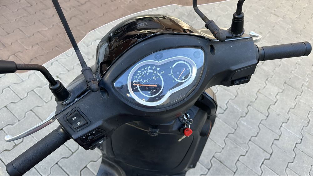 Peugeot tweet 50 2015г 6000км