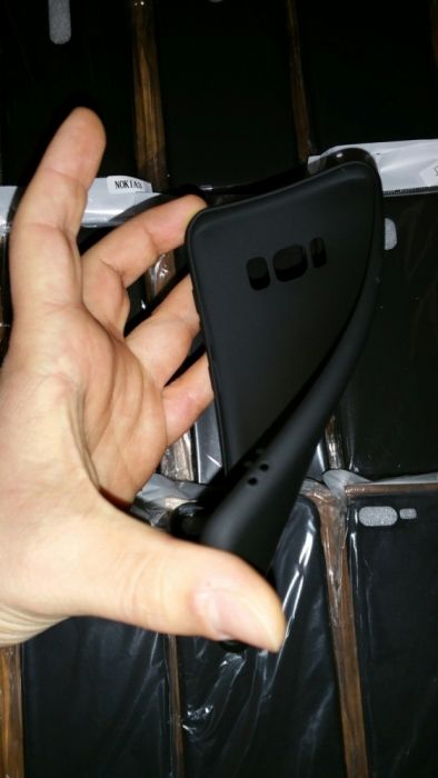 Husa silicon negru mat ultragrip Huawei P20 si Nokia 1 5 7 7 Plus 6.1