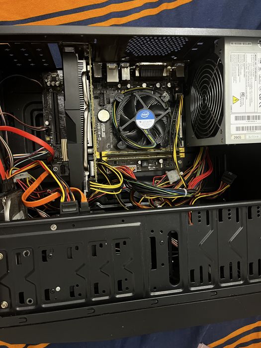 Продавам Офис или Гейминг Pc