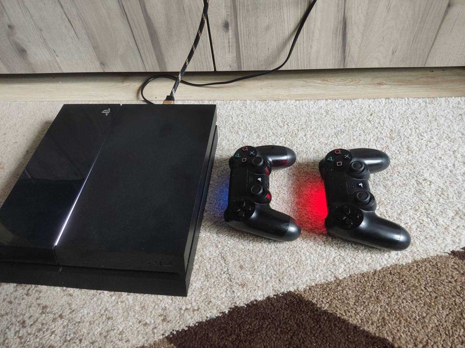 Перфектен Playstation 4 с фърмуер 9.0