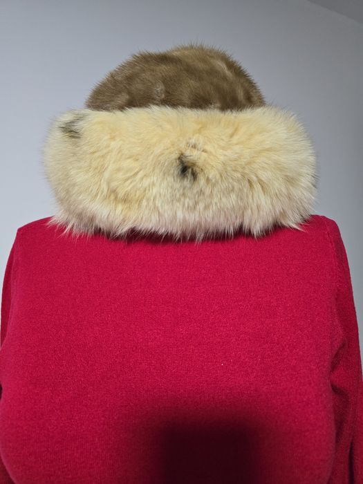 Caciula din blana naturala de nurca si blana naturala de vulpe,superba