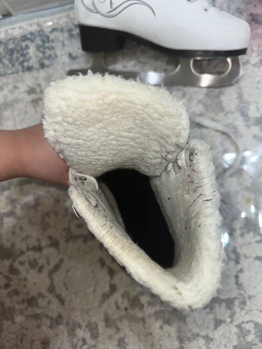 продам коньки утепленный