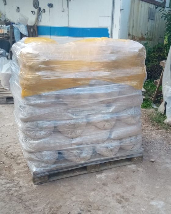 Piatra 2-4 mm rasina  epoxidica / poliuretanica  covor 4-7 mm uscata