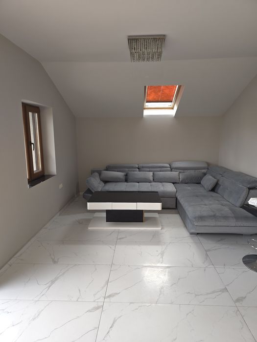 Давам под наем етаж от къща