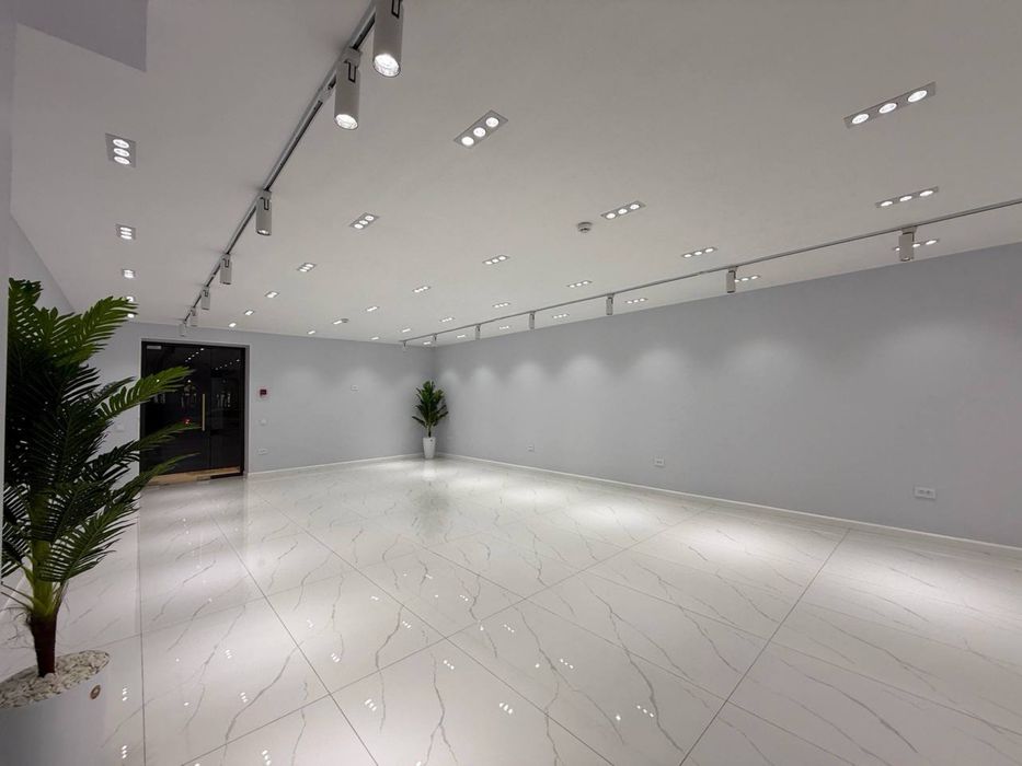 Сдаётся Нежилое Помещение 90кв.м 1-Линия ор.Шота Руставели Яккасарай