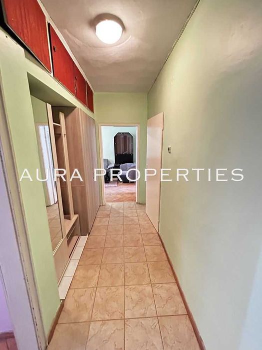 Дава се под наем Тристаен апартамент в Разград, Център - 90 кв.м за 306 € - Снимка #8