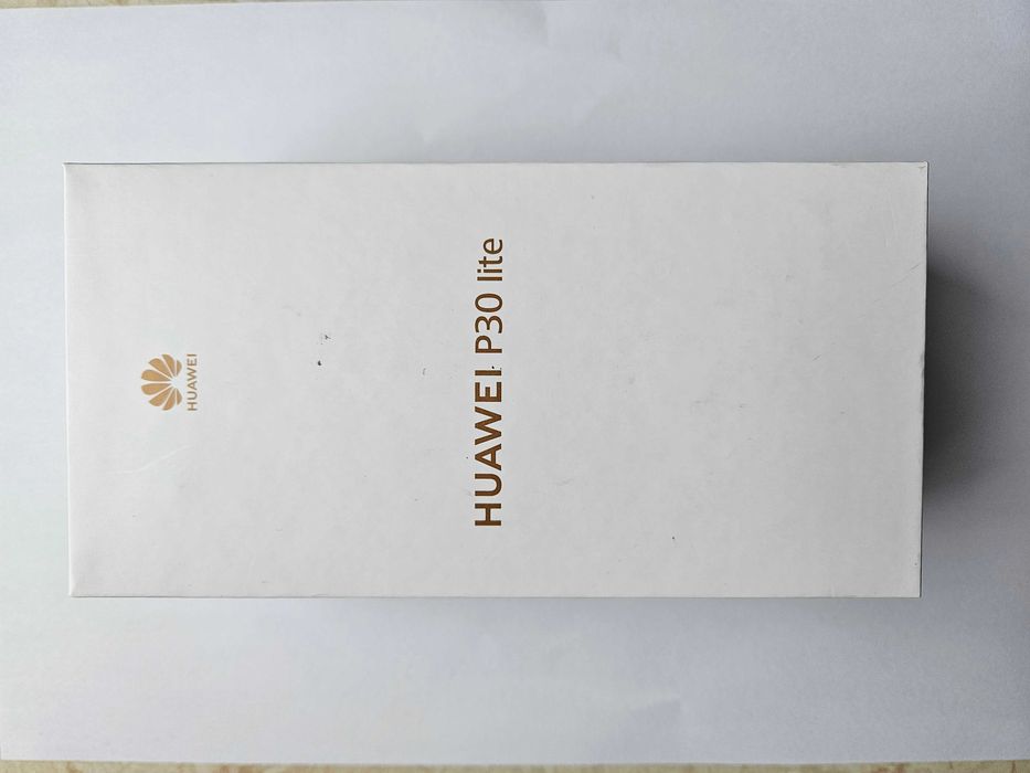 Перфектен Huawei P30 lite, неразличим от нов, пълен комплект
