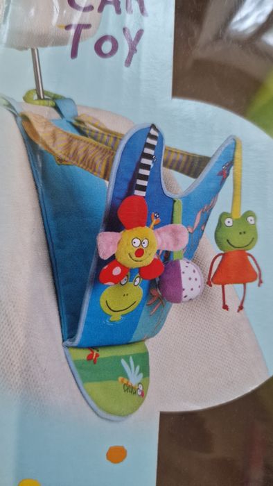 Игрушка в автомобиль