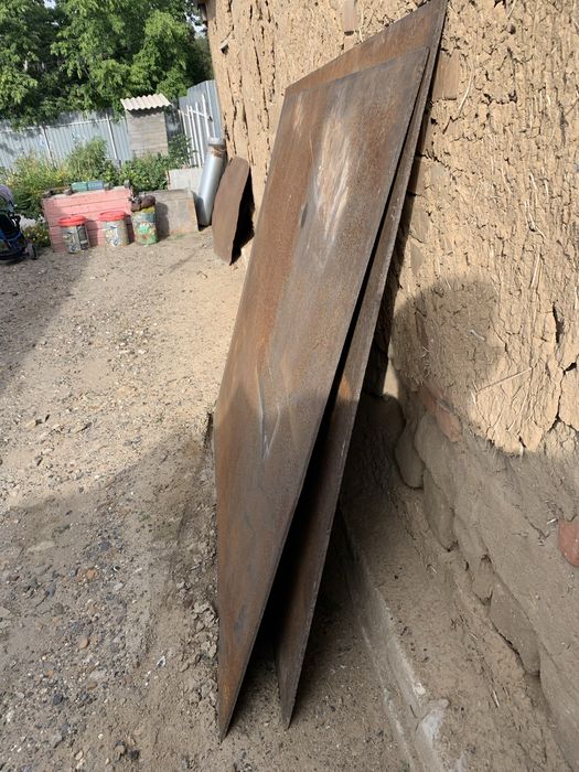 Продам лист металлический