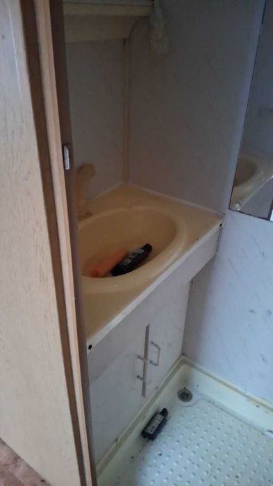 Rulota de 2-3 persoane mobilata si utilata