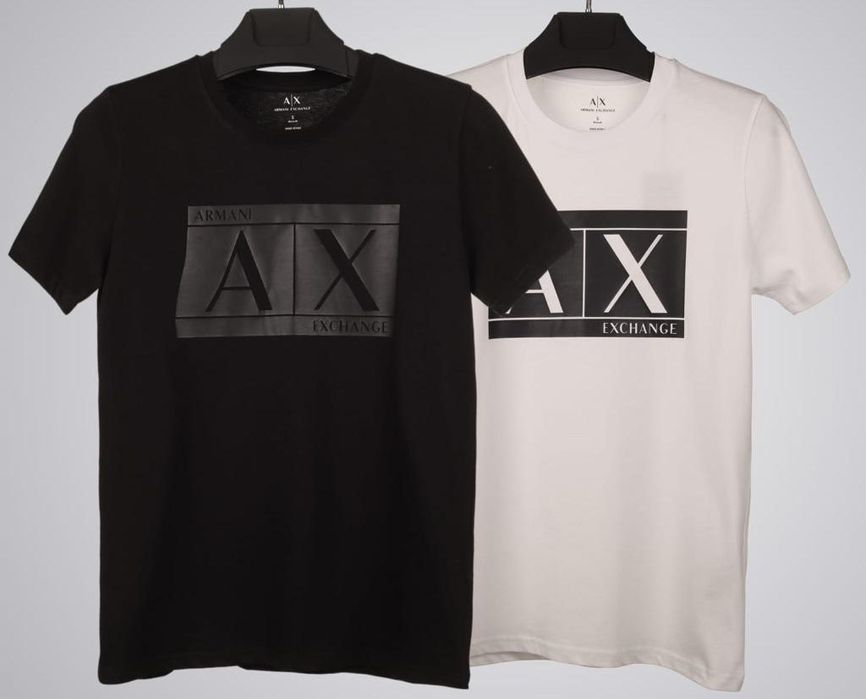 Мъжки тениски Armani.