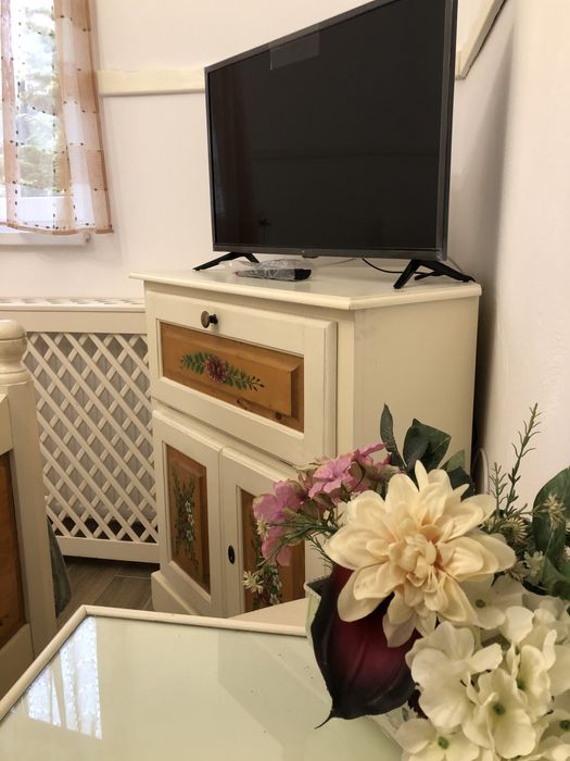 Inchiriezi, vand vila superba Brasov. Bradet