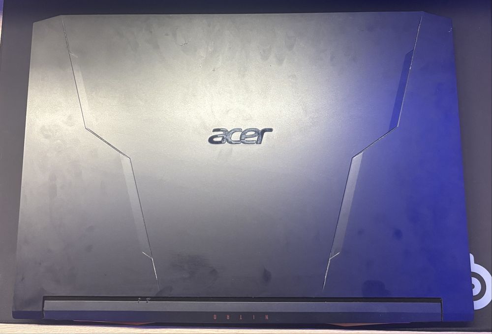 Gaming laptop RTX 3050/Intel I7 11800H/8 GB RAM