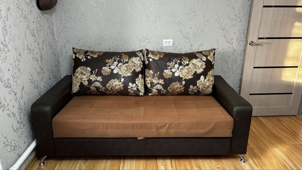Продам диван в хорошем состоянии