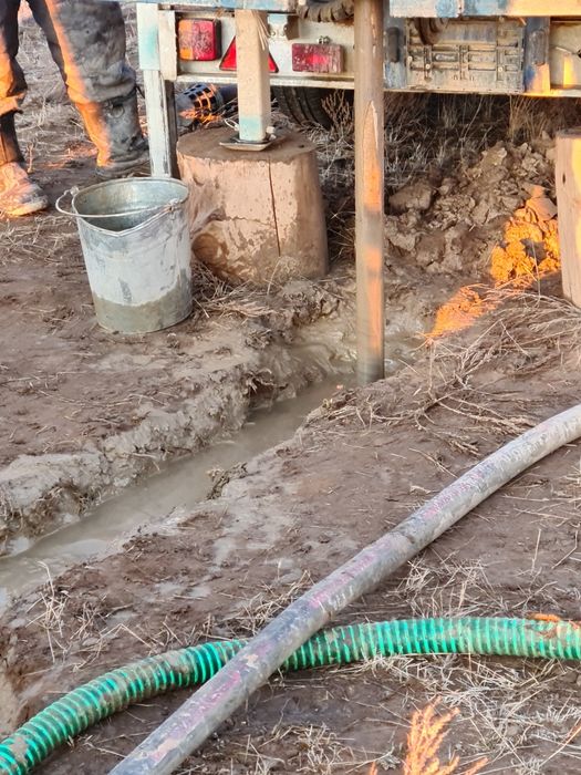 Бурение скважин под воду до 120м.