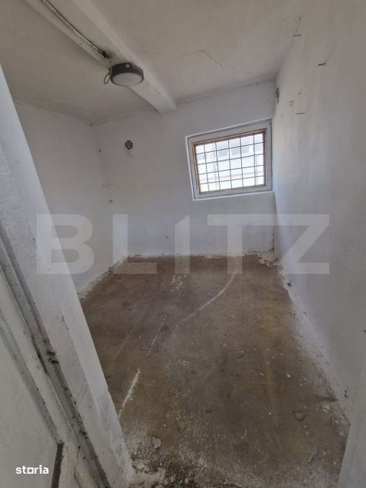 Hala industriala, 306 mp utili, 240 mp, zona Șcheia