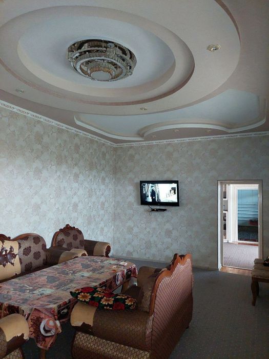 Жиззах шахрида Уй сотилади. 200 000 y.e.