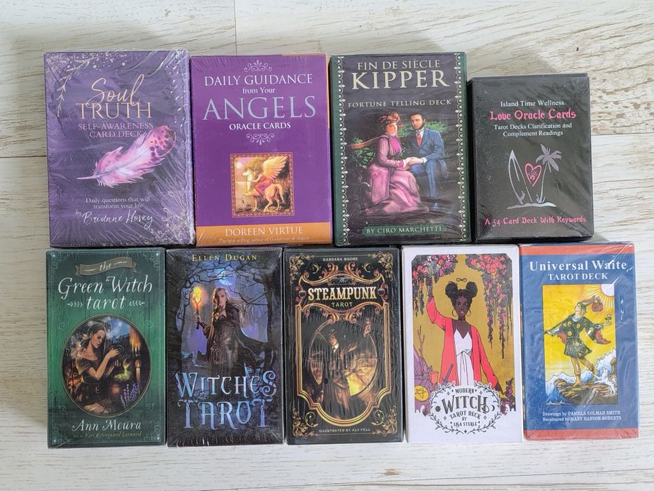 Cărți Tarot - sigilate (3+1 gratuit)