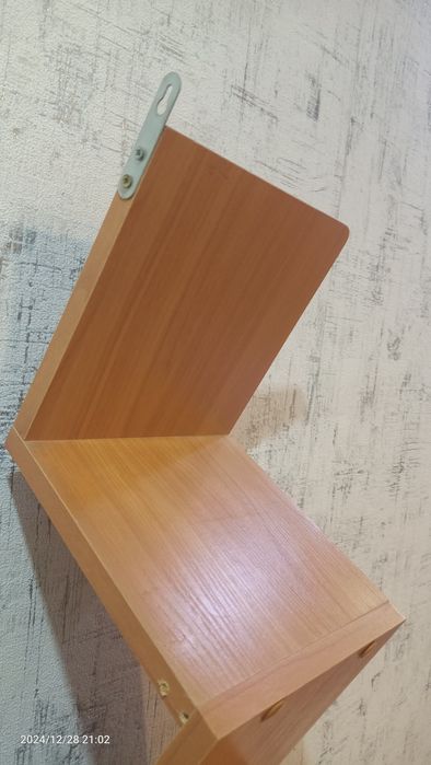 Продам полку б у