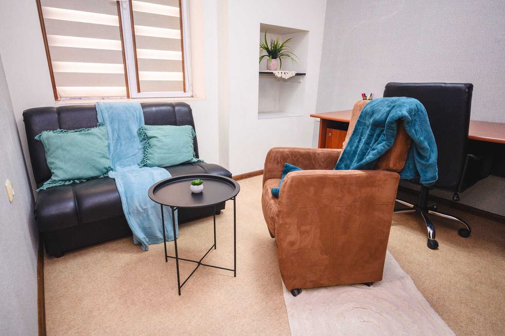 Дава се под наем Офис в Варна, Център - 30 кв.м за 7.65 € - Снимка #7