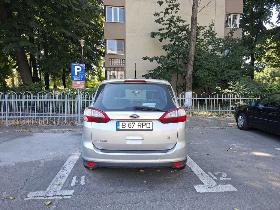 FORD GRAND C-MAX 7 Locuri 2012 Diesel 1,6 litri TDCi 115 CP