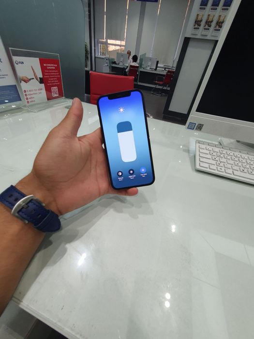 Iphone 12.  128 gb 82%