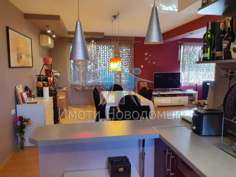 Продава се Етаж от къща в Шумен, Пазара - 120 кв.м за 1530 €/кв.м - Снимка #2