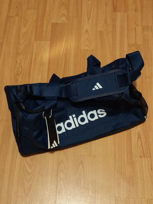 Geanta sport Adidas Linear Small, 25 litri, 20x45x23, albastru