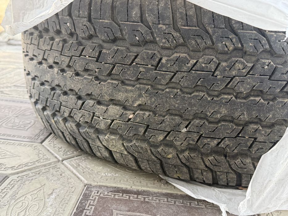 Продам резину почти новая