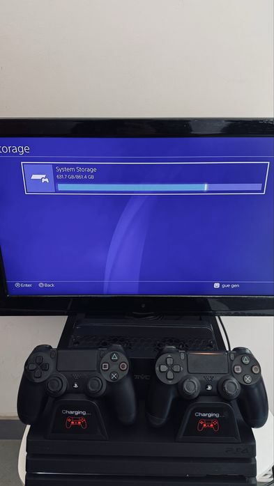 Ps 4 Slim 1T + 2 controlere+ stand încarcare/racire