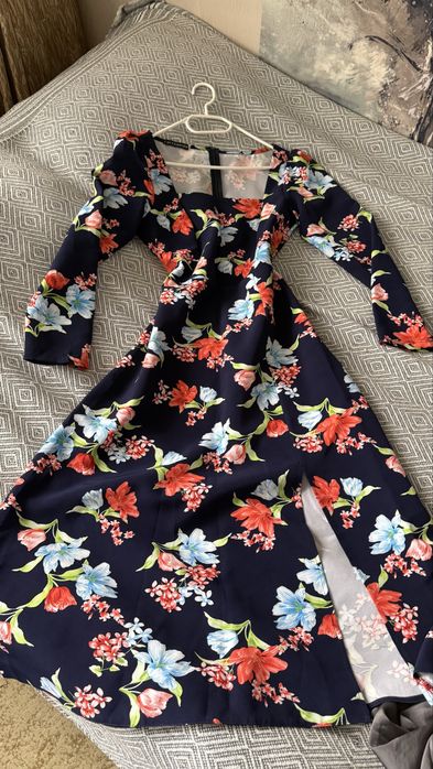 Платье нарядное