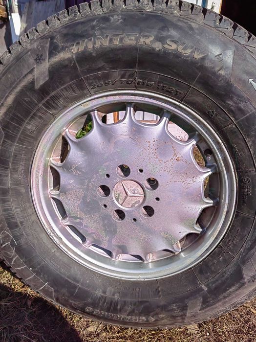 Продам комплект колес на Мл163