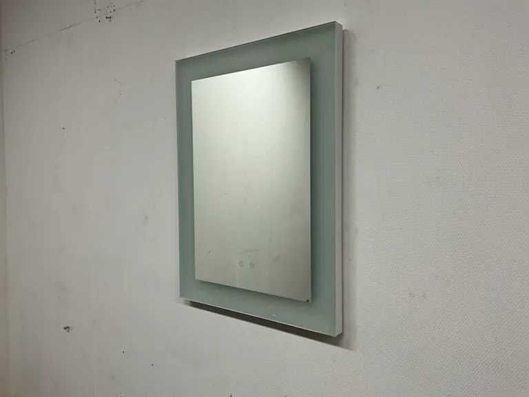 Дизайнерско огледало с LED и нагревател