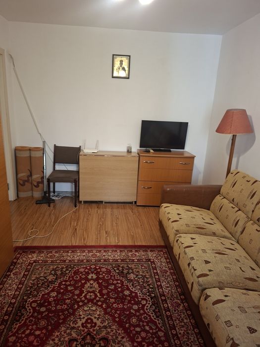 Închiriat Garsoniera