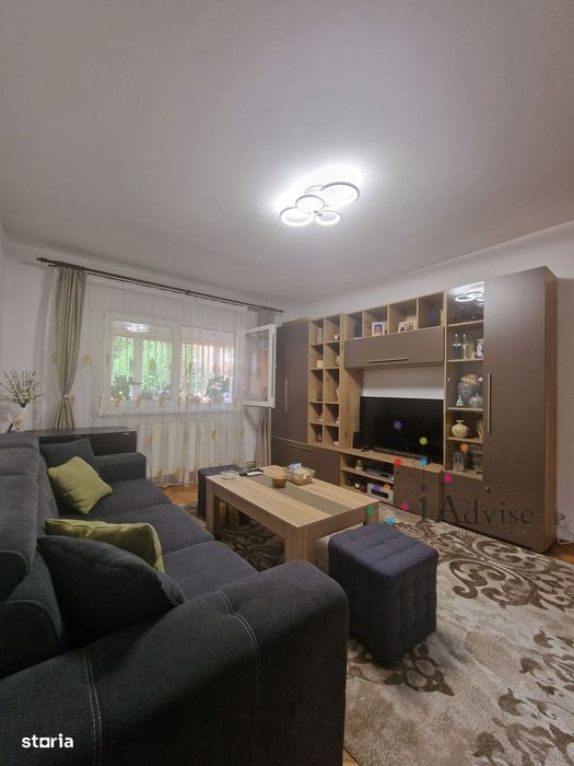 Apartament 3 camere, 2 bai, 2 beciuri, balcon mare, 2 locuri de parcar
