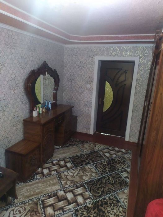 Сдается 2х комнатная квартира
С обстановкой
В горде Алмалыке