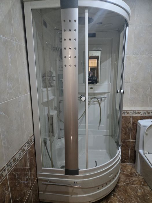 Продам душевые кабины