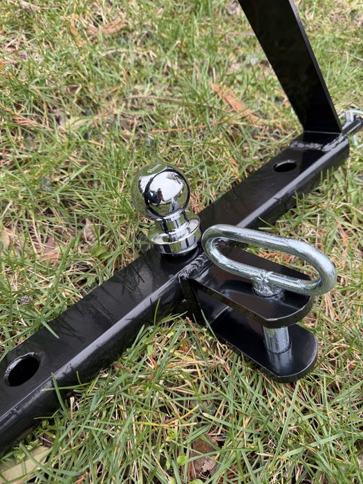 Теглич за трактор универсален с триточково захващане