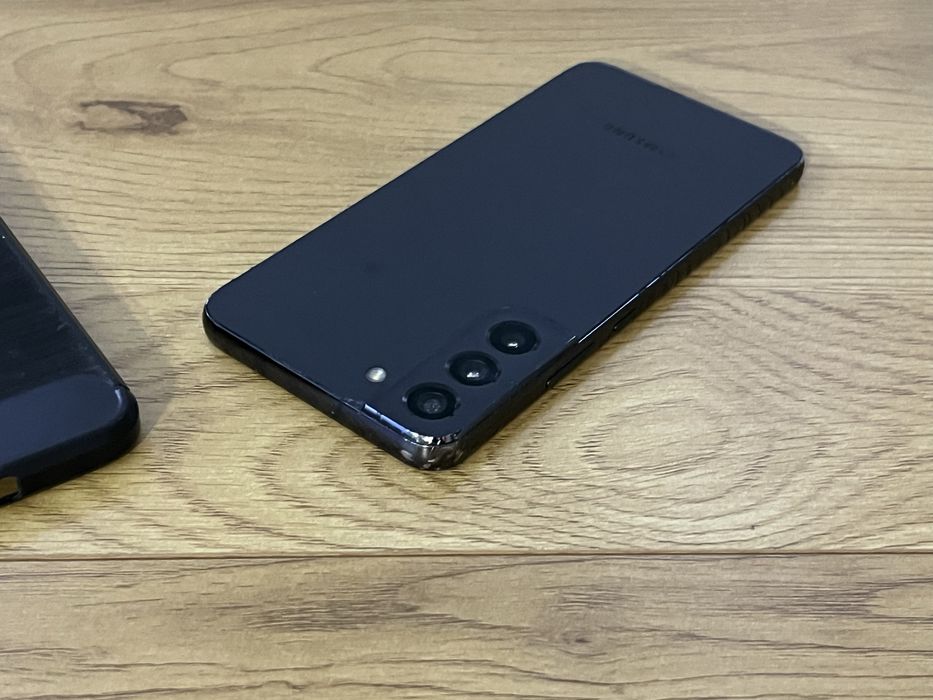 Бартер Samsung S22 plus 256gb черен