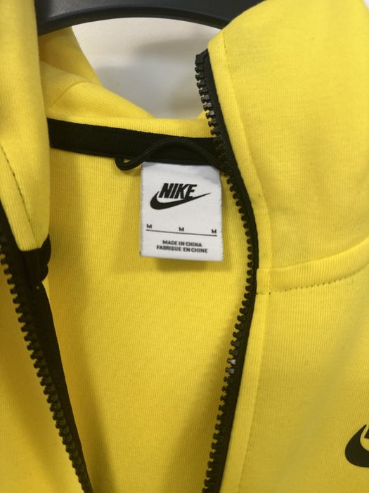 Hanorac Nike tech neon