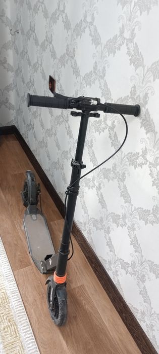 Самокаты, велосипеды.