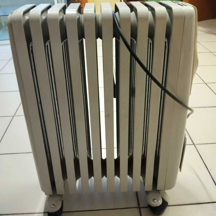 Маслен радиатор TESY CC-2510 E05 R – добро състояние