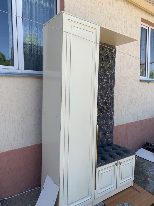 Прихожка почти новый