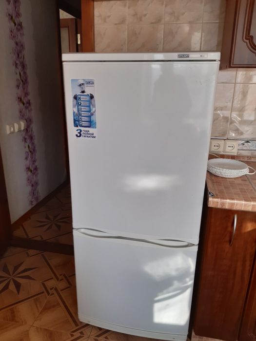 Продам холодильник