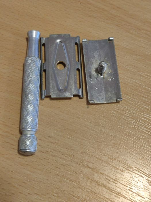 Aparat de ras Gillette Tech vintage