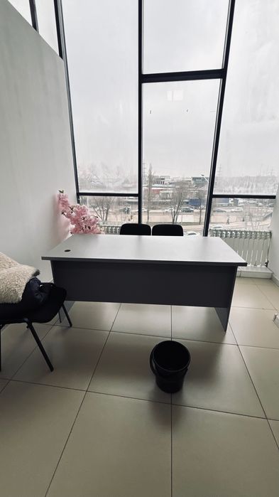 Продам стол стулья шкаф диван офисный