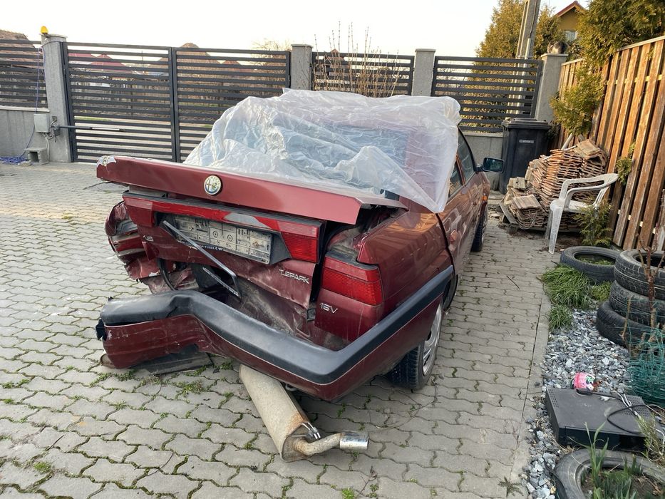 Alfa 155 accidentata
