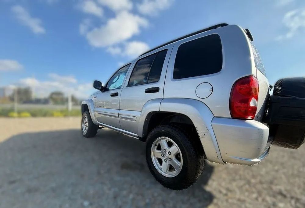 Dezmembrari / Dezmembrez JEEP CHEROKEE KJ