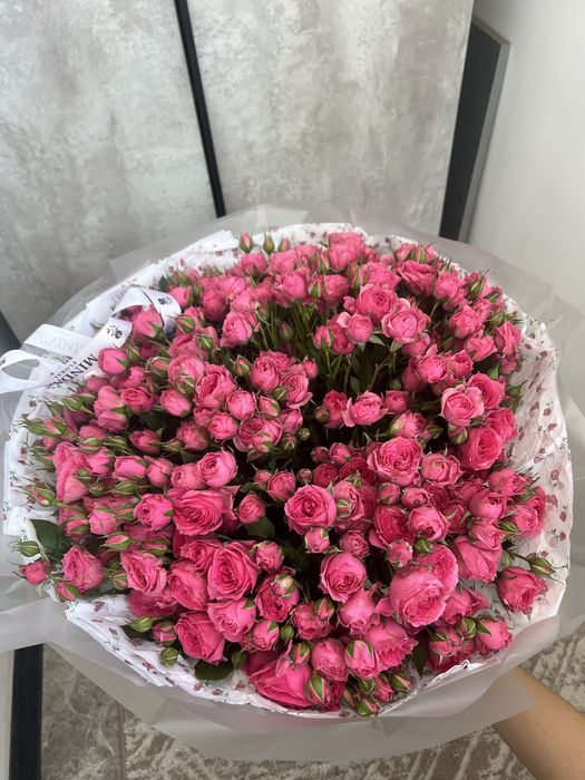 продам пышные кустовые розы