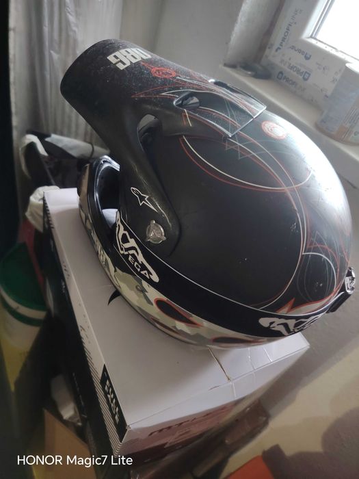 Каска за мотор DBG